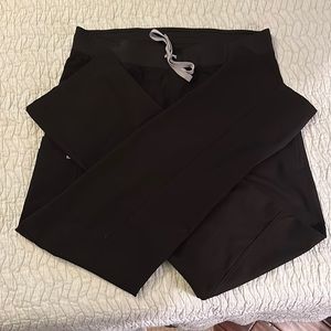 Figs Women’s scrub bottoms.